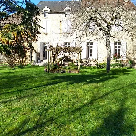 Oustal Laval Couette-café *