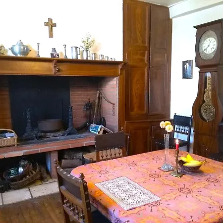 Oustal Laval Couette-café